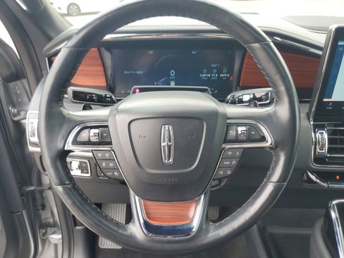 Certified 2024 Lincoln Navigator Reserve AWD/4WD image 14