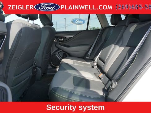 Used 2025 Subaru Outback Onyx Edition AWD/4WD image 13