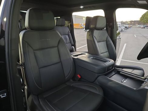 Used 2023 GMC Yukon XL Denali w/ Max Trailering Package image 10