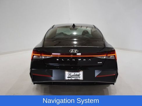 New 2025 Hyundai Elantra Limited image 5