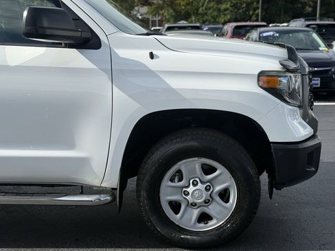 Certified 2018 Toyota Tundra SR image 10