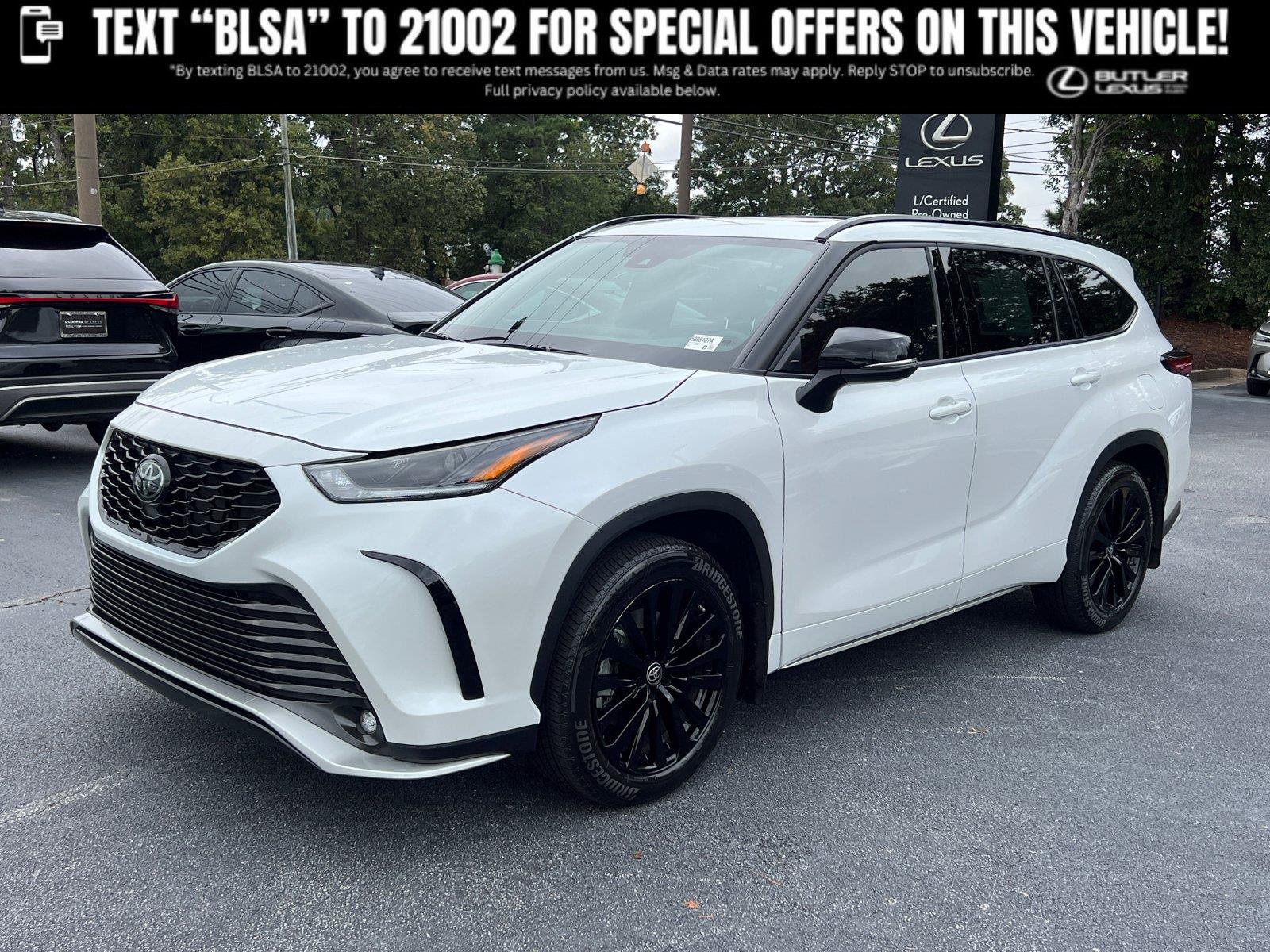 Used 2023 Toyota Highlander XSE FWD image 1