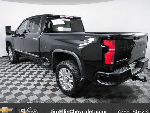 Used 2024 Chevrolet Silverado 2500 High Country w/ Technology Package AWD/4WD image 29