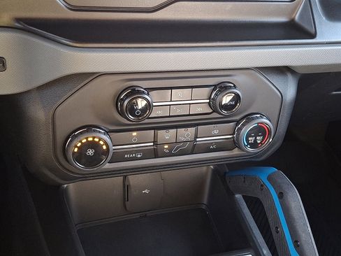 Used 2023 Ford Bronco Black Diamond w/ Sasquatch Package image 15