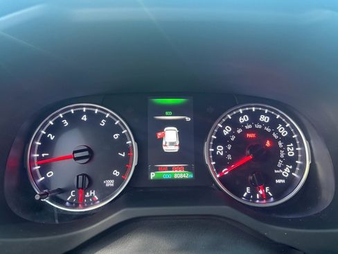 Used 2019 Toyota RAV4 LE image 15