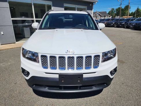 Used 2014 Jeep Compass Latitude w/ Sun/Sound Group AWD/4WD image 2