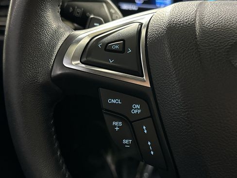 Used 2019 Ford Fusion SEL image 22