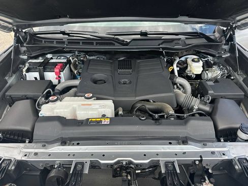 Used 2024 Toyota Tundra SR5 w/ SR5 Convenience Package AWD/4WD image 27