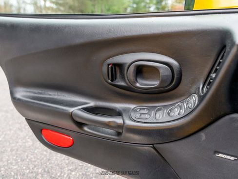 Used 2001 Chevrolet Corvette Convertible w/ Preferred Equipment Group2 image 35