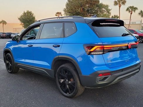 Used 2025 Volkswagen Taos SE image 32