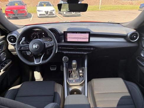 New 2026 Alfa Romeo Tonale Veloce w/ Quick Order Package 23H Volce AWD/4WD image 2