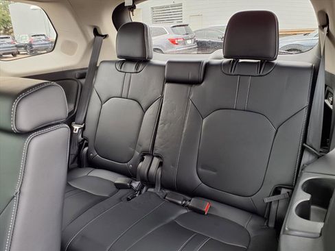 Certified 2025 Honda Pilot Elite image 19