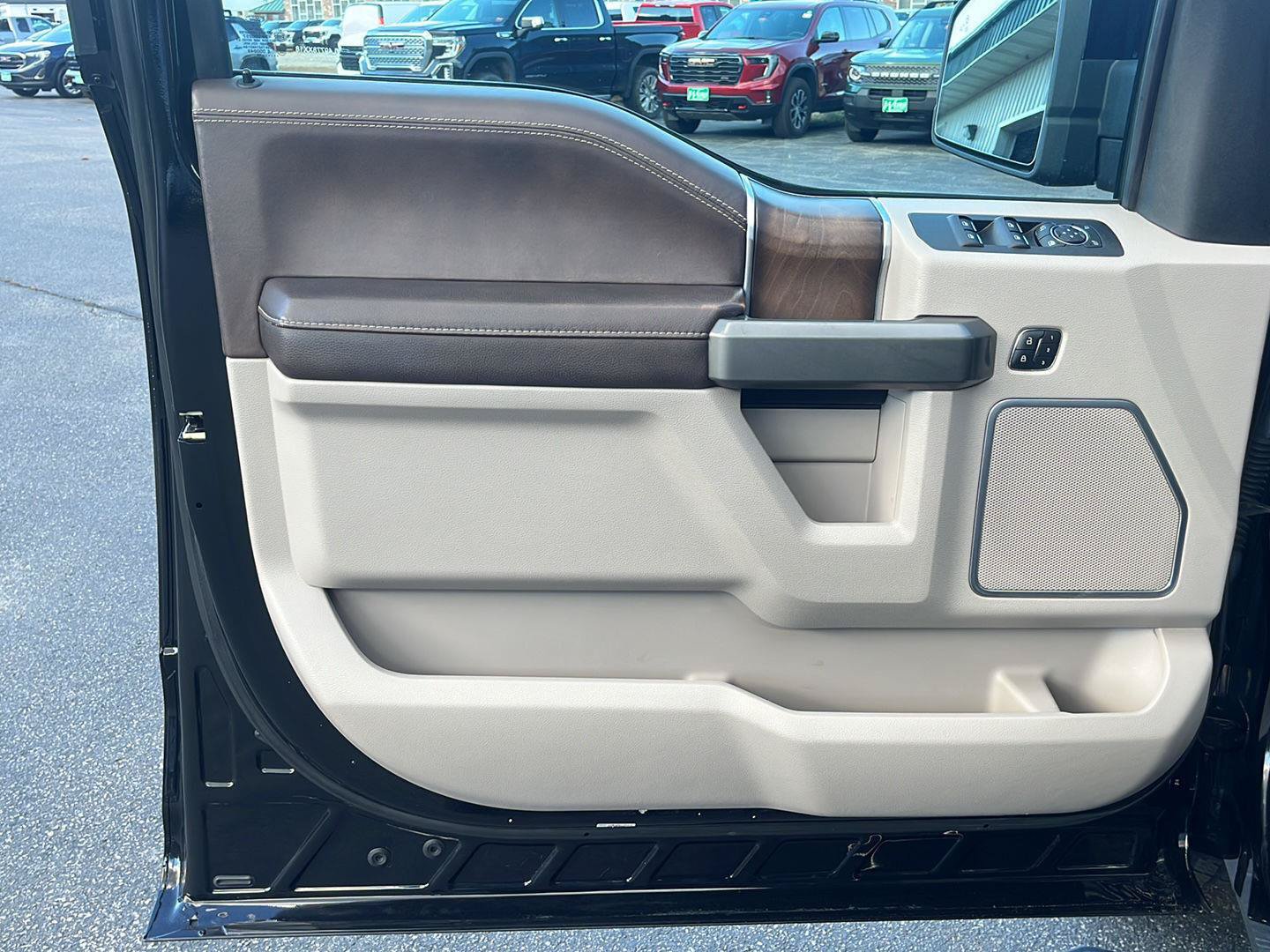 Used 2019 Ford F150 Limited AWD/4WD image 10