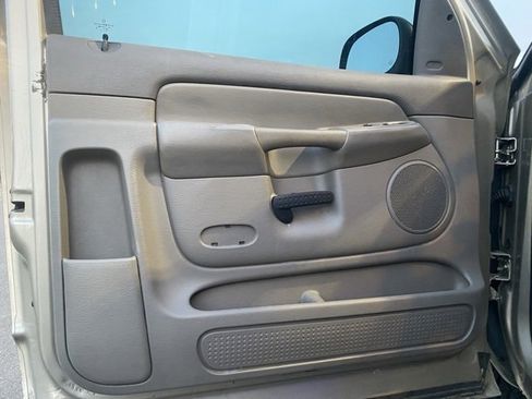 Used 2005 Dodge Ram 1500 Truck SLT w/ Trailer Tow Group image 11