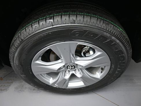 Certified 2025 Toyota RAV4 XLE image 15