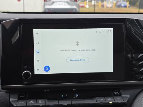 Used 2025 Toyota Camry SE image 27