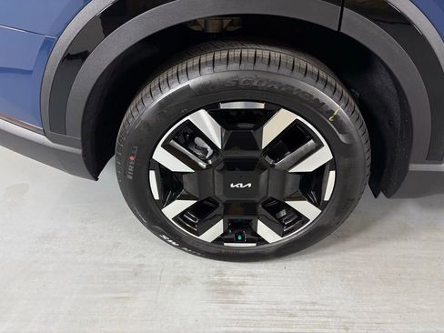 New 2027 Kia Telluride S image 11