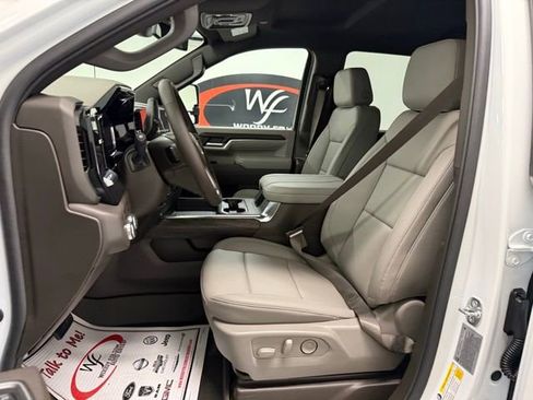 New 2025 GMC Sierra 2500 SLT w/ SLT Premium Package image 12