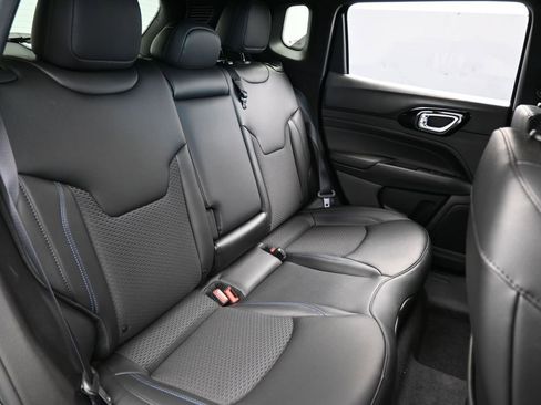 New 2026 Jeep Compass Latitude image 37