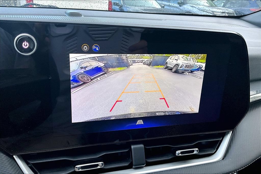 Used 2025 Chevrolet Equinox LT FWD image 14