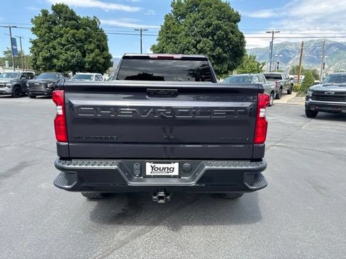Used 2023 Chevrolet Silverado 1500 Custom Trail Boss w/ LPO, Dark Essentials Package AWD/4WD image 6