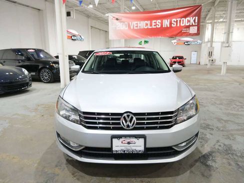 Used 2013 Volkswagen Passat 3.6 SEL Premium FWD image 3