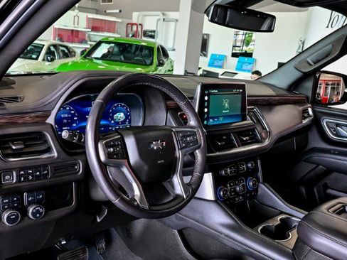 Used 2022 Chevrolet Suburban Z71 AWD/4WD image 14