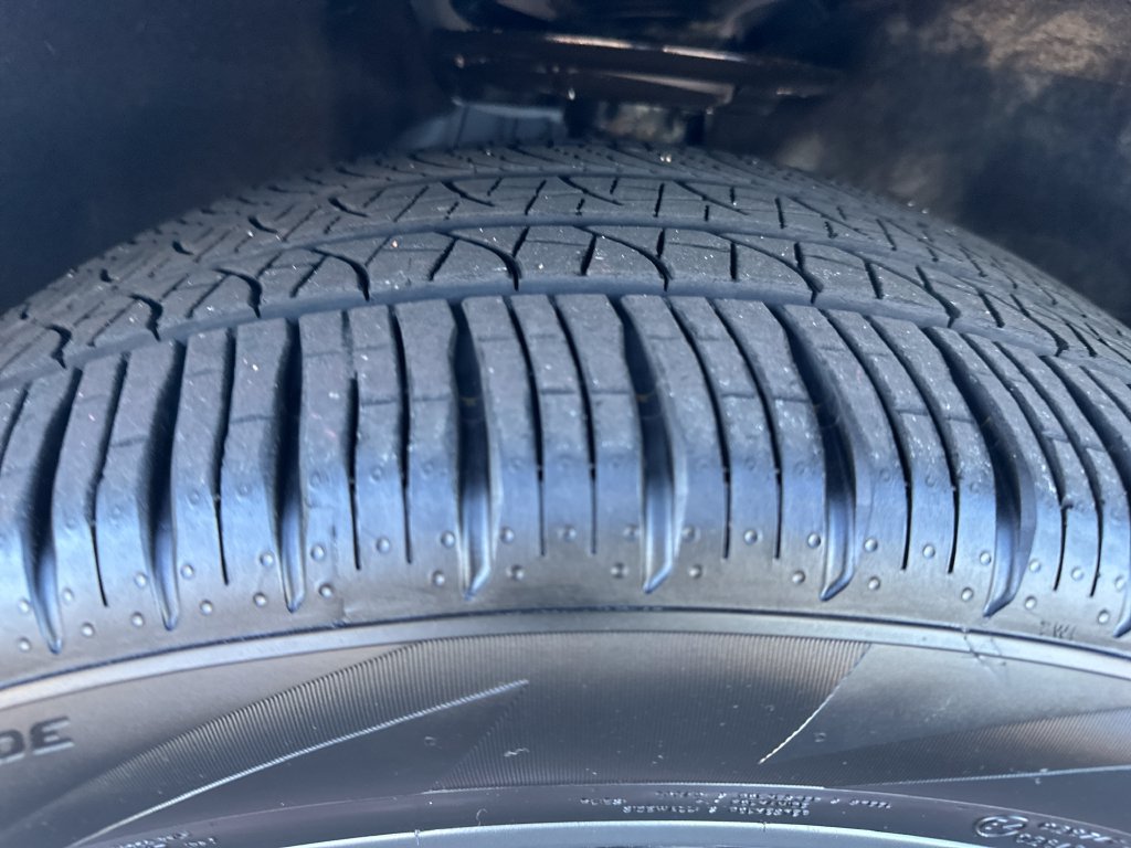 Used 2025 Ford Explorer ST AWD/4WD image 25