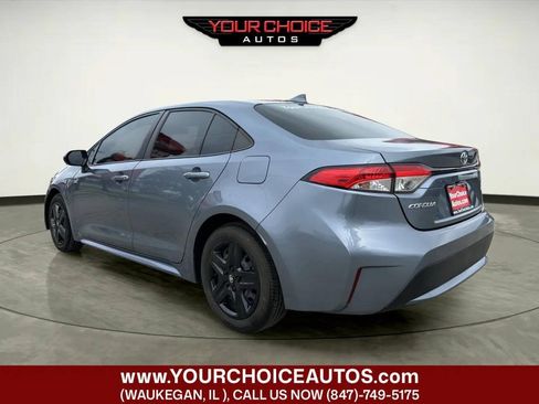 Used 2022 Toyota Corolla LE FWD image 3
