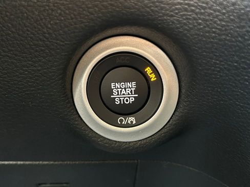 New 2026 Chrysler Pacifica Select image 47