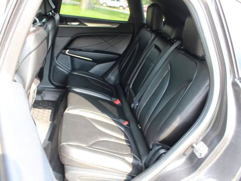 Used 2019 Lincoln MKC Premiere FWD image 30