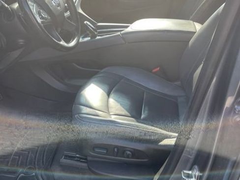 Used 2019 Buick Enclave Premium AWD/4WD image 4