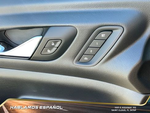 Certified 2021 GMC Acadia SLT w/ Technology Package image 28