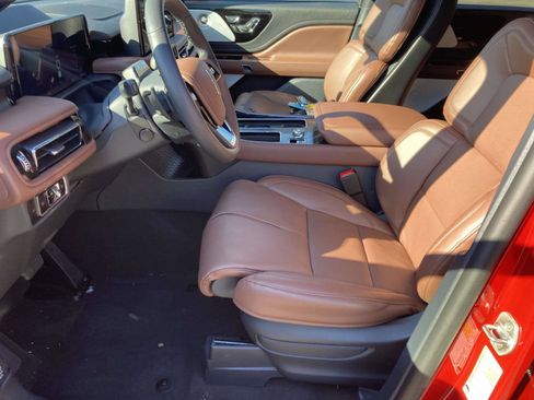 New 2026 Lincoln Aviator Reserve w/ Luxury Package image 21