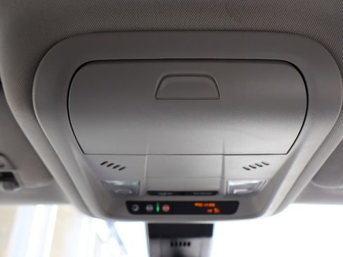 Used 2023 Chevrolet Equinox LT w/ Driver Convenience Package image 29