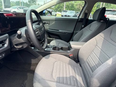 Certified 2025 Kia K4 EX FWD image 11