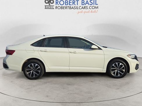 Used 2024 Volkswagen Jetta S image 6