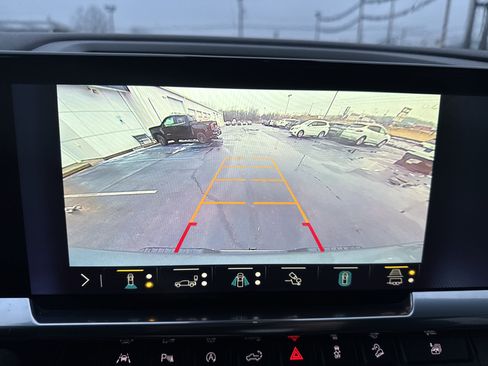 Used 2023 Chevrolet Silverado 1500 High Country w/ Z71 Off-Road Package image 26