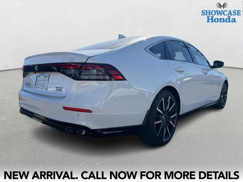 Used 2023 Honda Accord Touring image 5