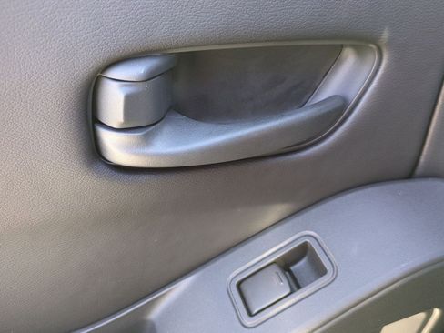 New 2026 Nissan Frontier SV image 18