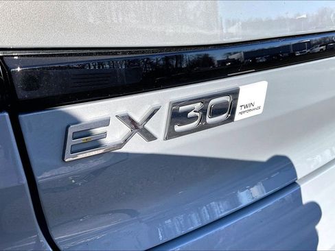 New 2026 Volvo EX30 Ultra w/ Climate Package AWD/4WD image 9