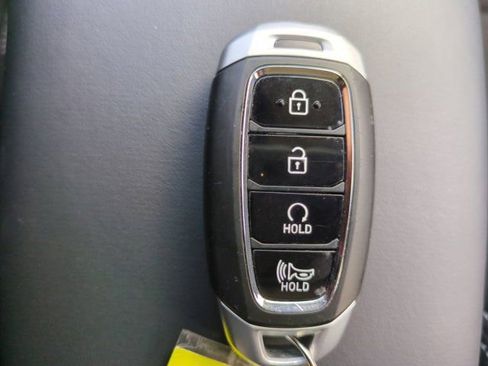 Used 2024 Hyundai Venue SEL FWD image 28