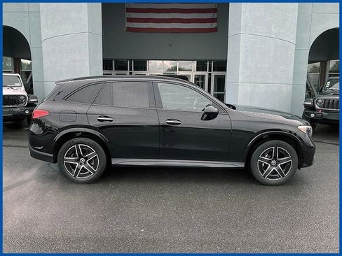 Used 2024 Mercedes-Benz GLC 300 w/ AMG Line image 1