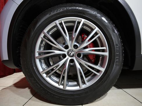 Used 2022 Alfa Romeo Stelvio Sprint RWD image 7