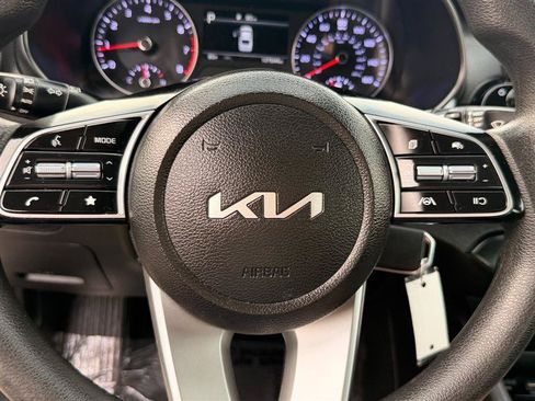 Used 2023 Kia Forte LXS w/ LXS Technology Package FWD image 14