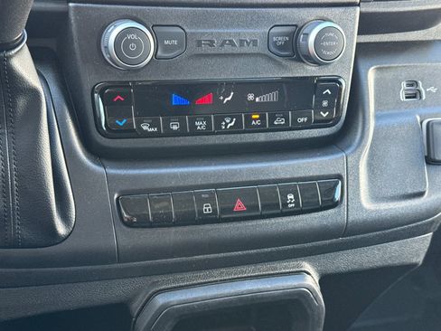 Used 2026 RAM ProMaster 2500 w/ Convenience Group FWD image 19