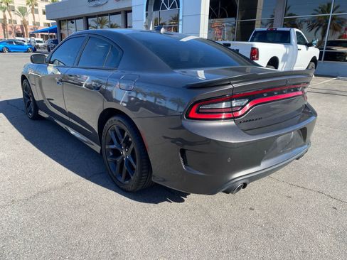 Used 2022 Dodge Charger R/T w/ Plus Group RWD image 8