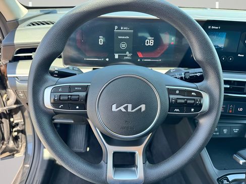 Used 2025 Kia K5 LXS FWD image 19