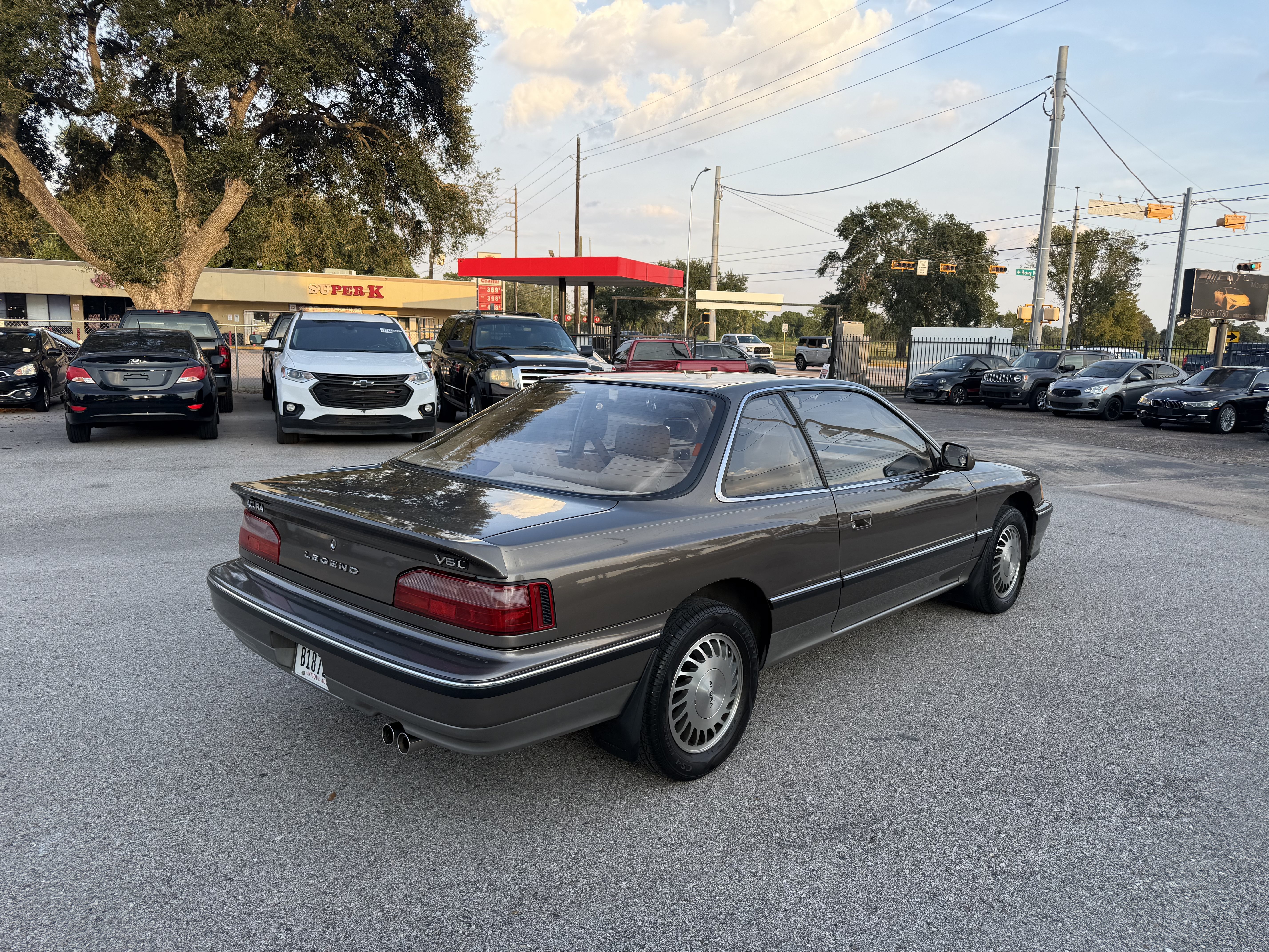Used 1990 Acura Legend L FWD image 6