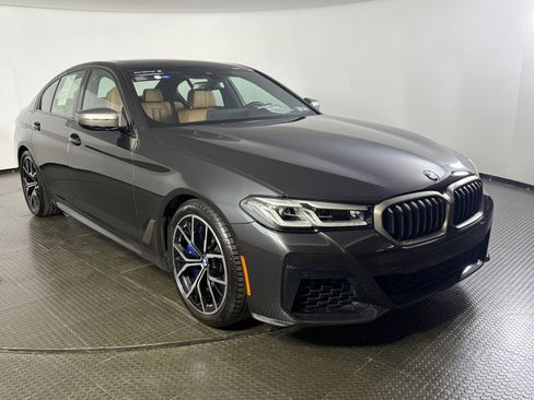 Used 2023 BMW M550i xDrive AWD/4WD image 3